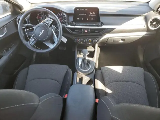 2023 KIA FORTE LX  
