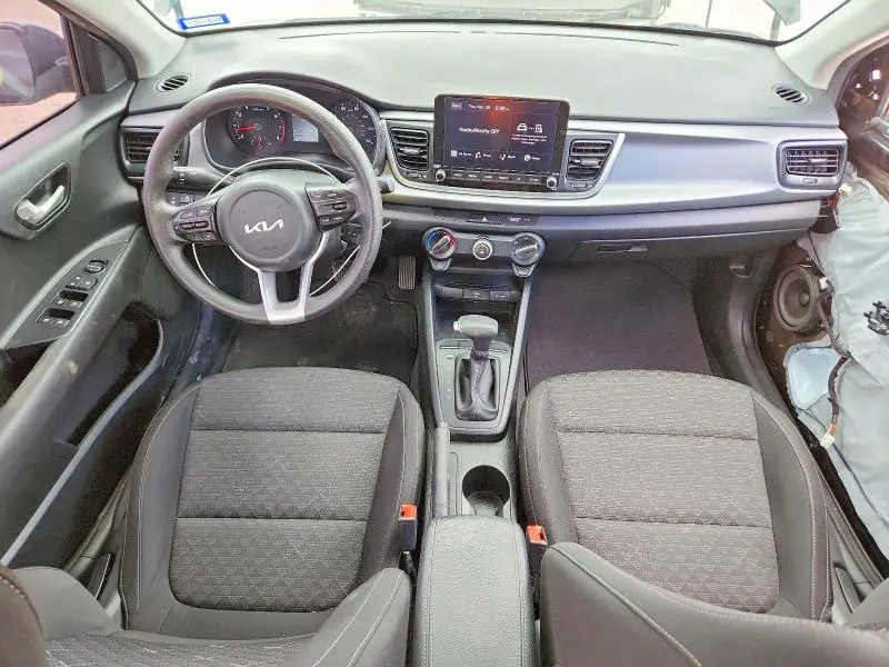 2022 KIA RIO S  
