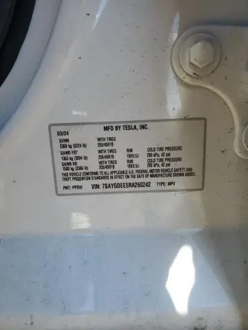 2024 TESLA MODEL Y 