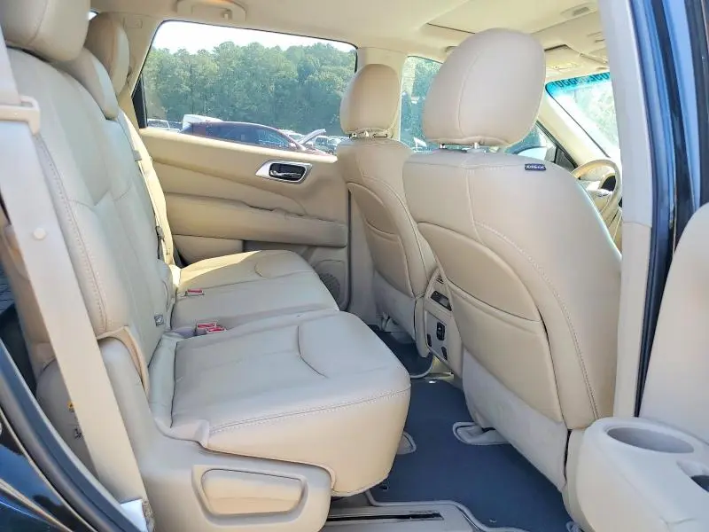 2015 NISSAN PATHFINDER SL  