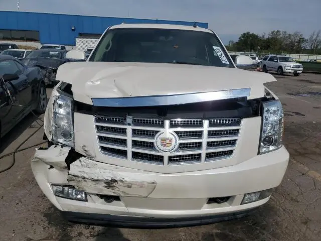 2013 CADILLAC ESCALADE LUXURY  