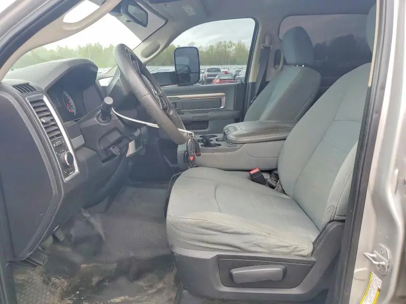 2013 RAM 2500 SLT  