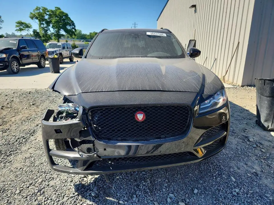 2017 JAGUAR F-PACE PRESTIGE  
