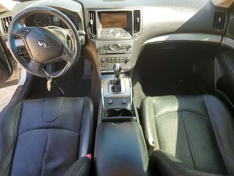 2011 INFINITI G37 BASE  