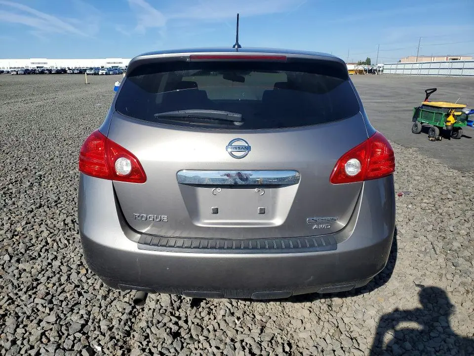 2013 NISSAN ROGUE S  