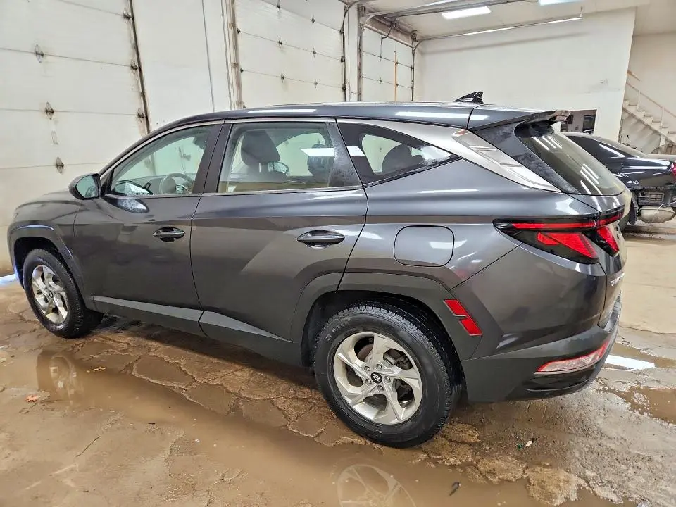 2022 HYUNDAI TUCSON SE  