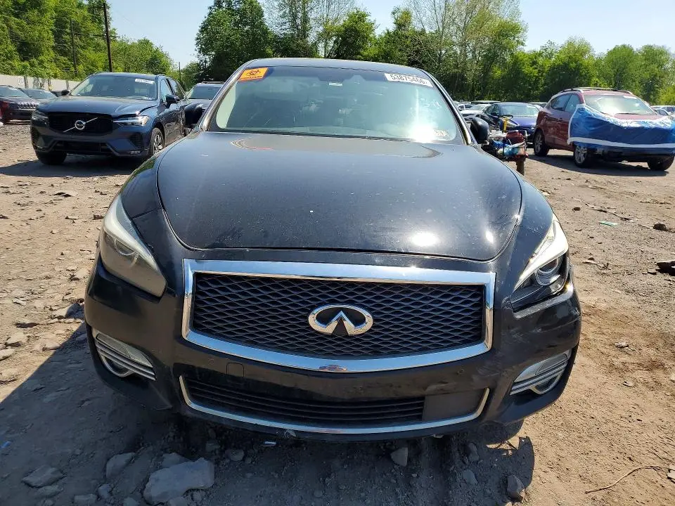 2015 INFINITI Q70L 3.7  