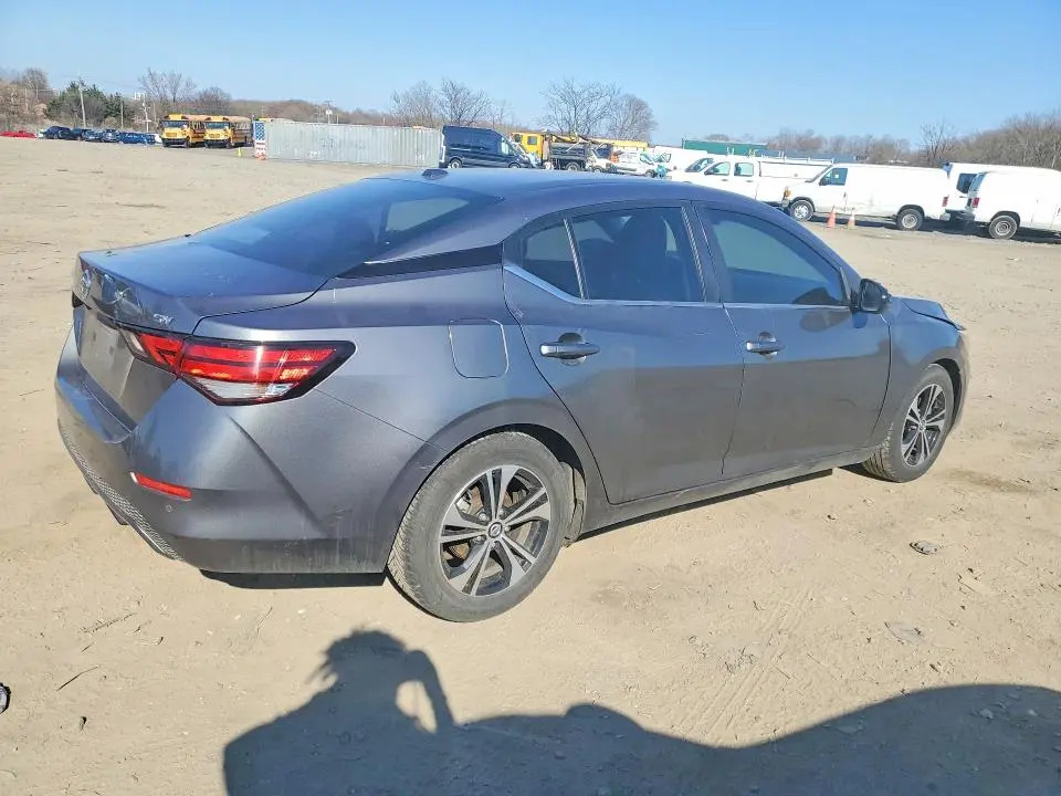 2022 NISSAN SENTRA SV  