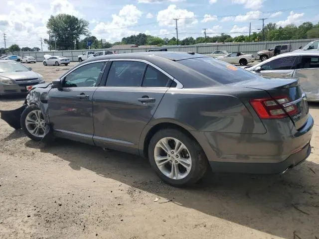 2017 FORD TAURUS SE  
