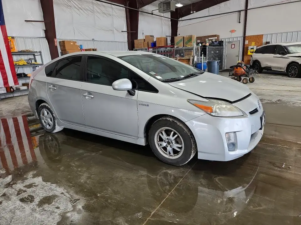 2010 TOYOTA PRIUS II  