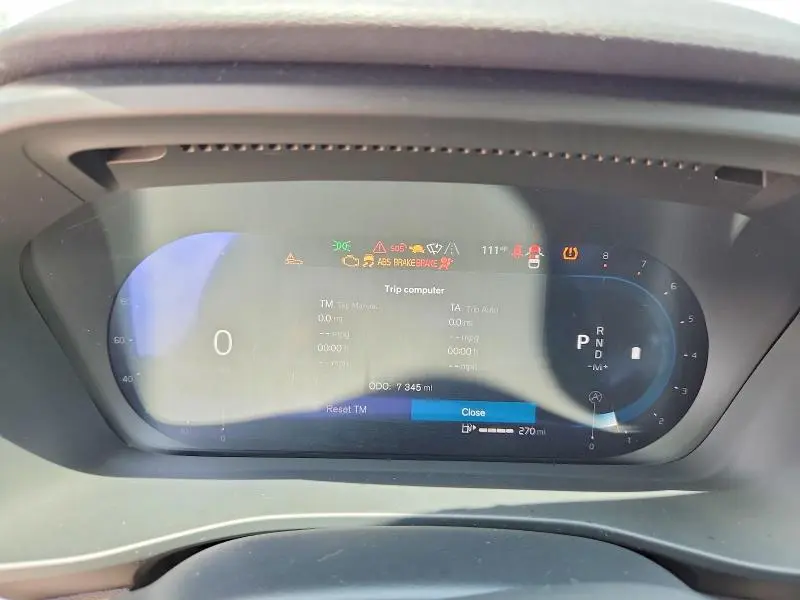 2025 VOLVO XC40 PLUS  