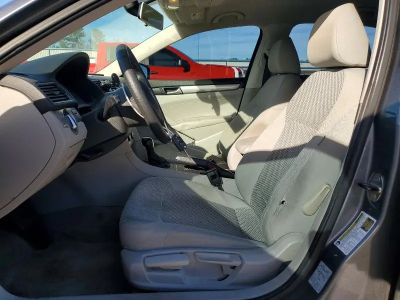 2014 VOLKSWAGEN PASSAT S  