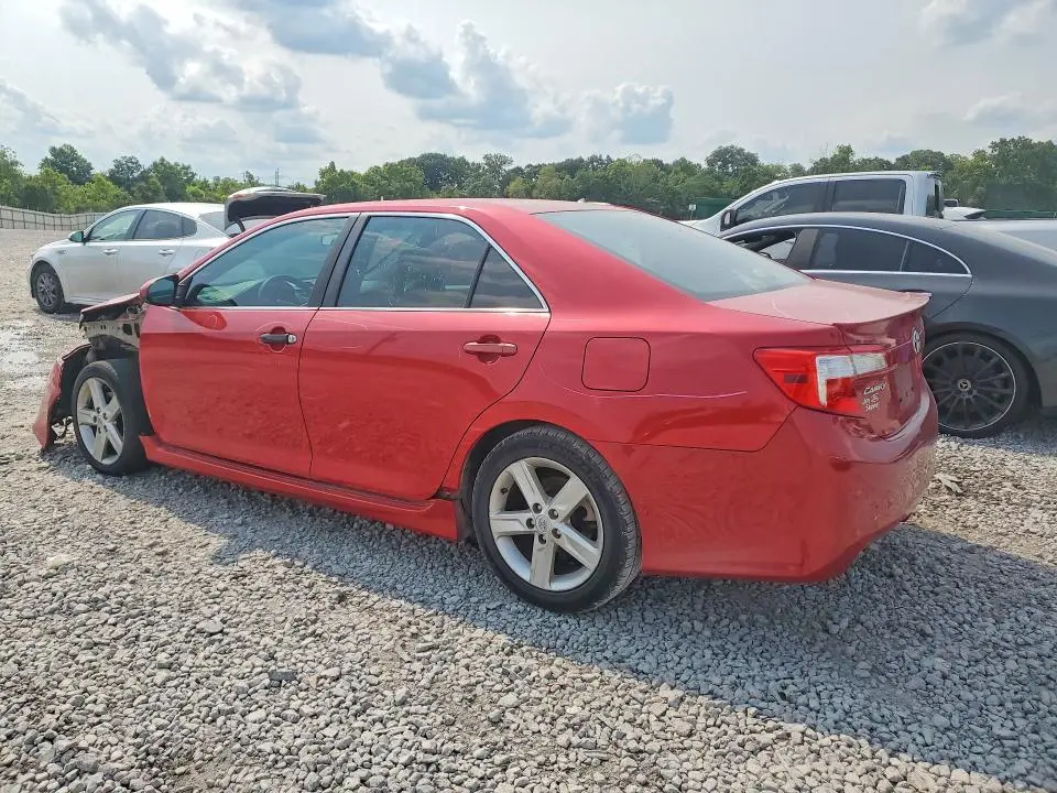 2012 TOYOTA CAMRY SE  