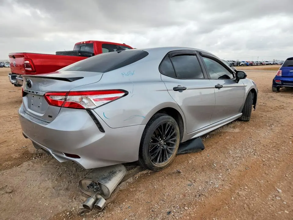 2020 TOYOTA CAMRY SE NIGHTSHADE  