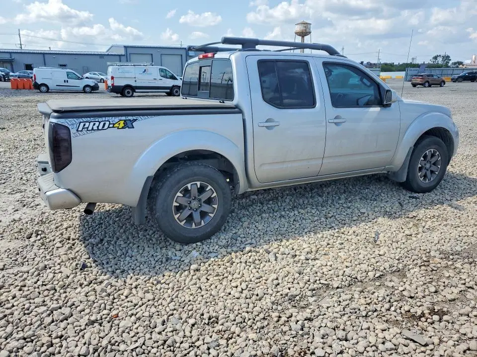2016 NISSAN FRONTIER PRO-4X  