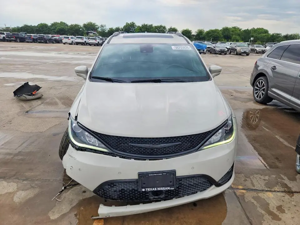 2019 CHRYSLER PACIFICA LIMITED  