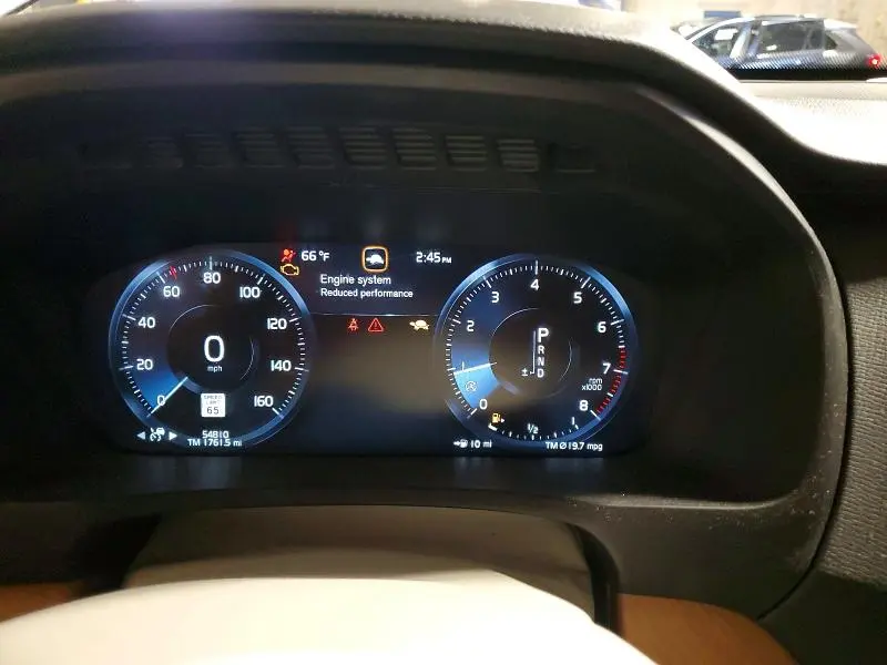 2022 VOLVO XC90 T6 MOMENTUM  