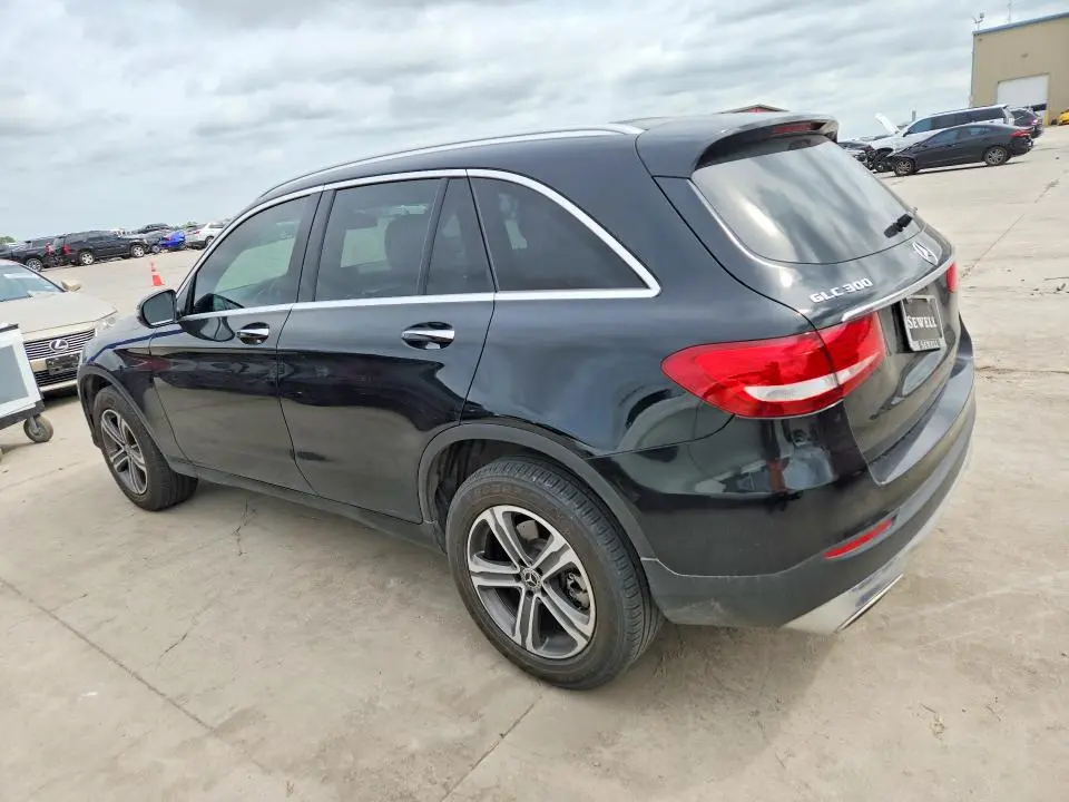 2019 MERCEDES-BENZ GLC 300  
