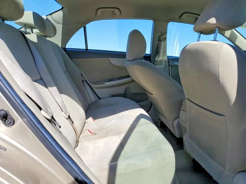 2010 TOYOTA COROLLA LE  