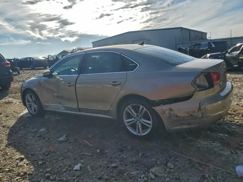 2015 VOLKSWAGEN PASSAT SE  