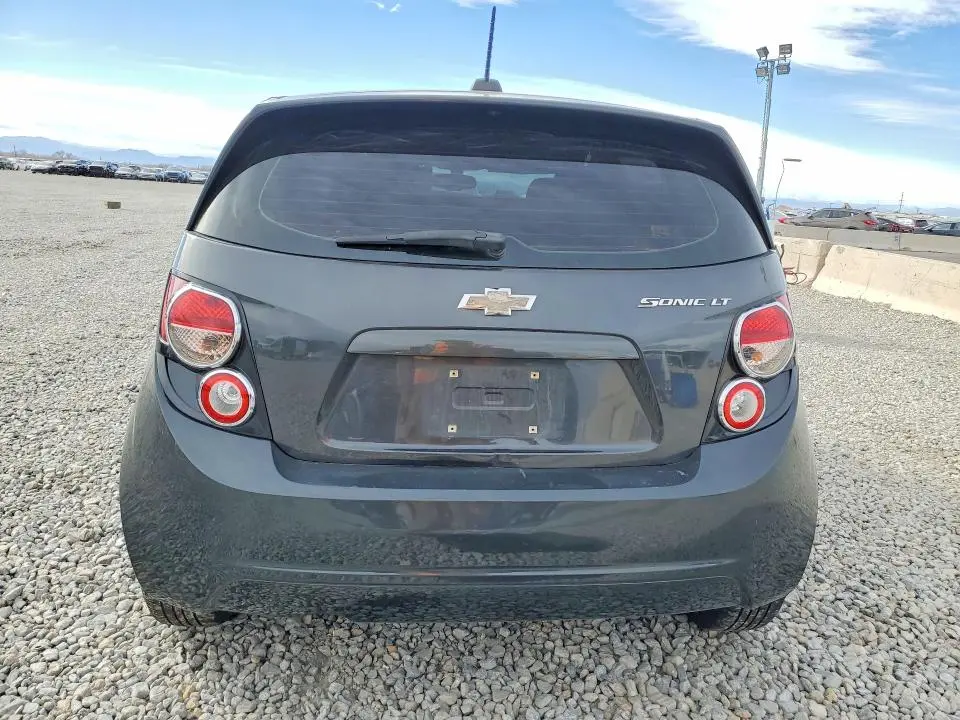 2016 CHEVROLET SONIC LT  