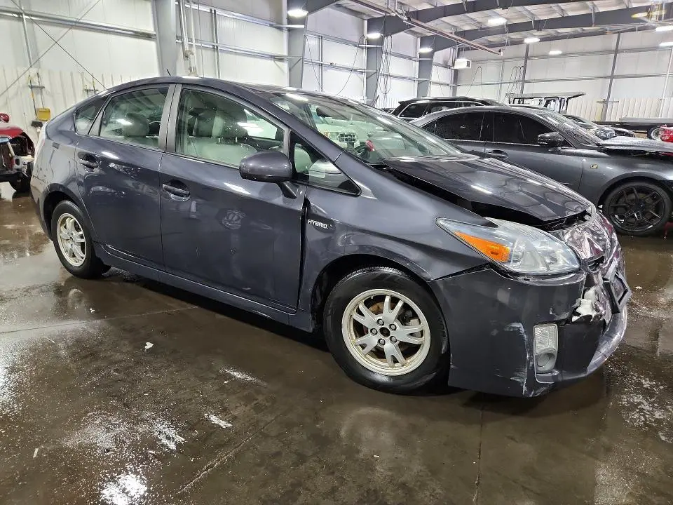 2011 TOYOTA PRIUS THREE  