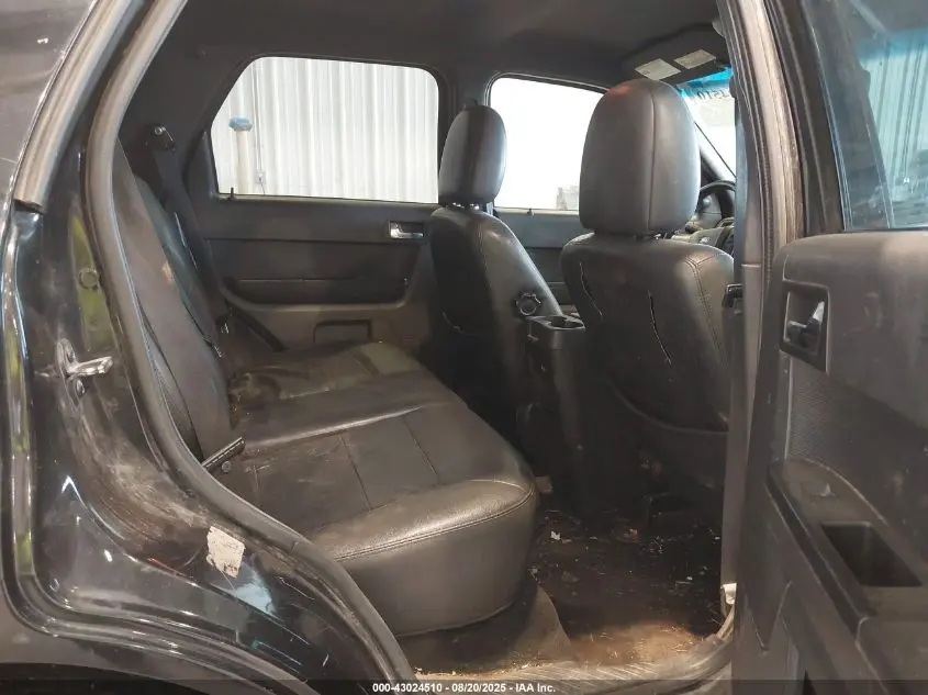 2011 FORD ESCAPE LIMITED