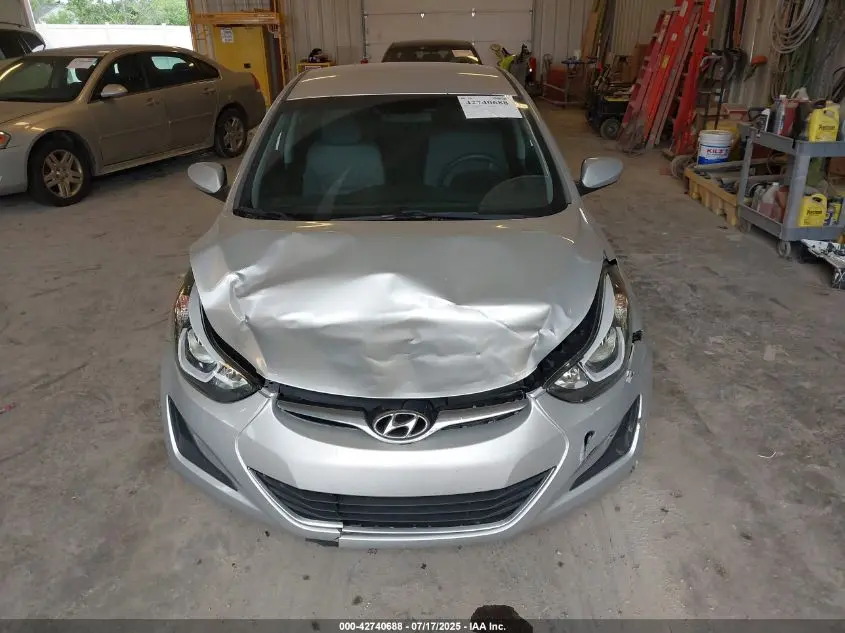 2016 HYUNDAI ELANTRA SE