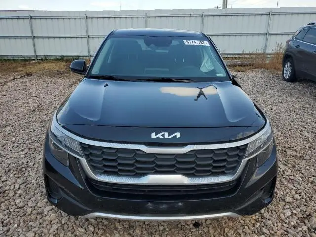 2022 KIA SELTOS LX  