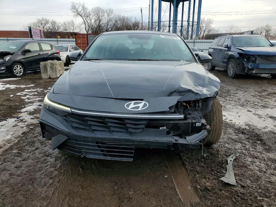 2024 HYUNDAI ELANTRA SEL  