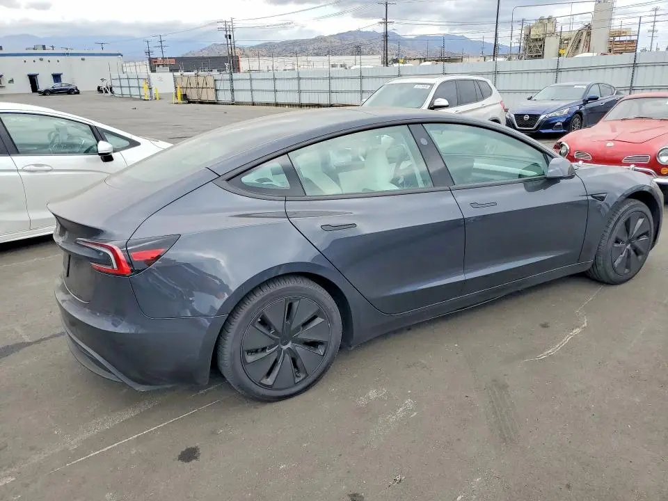 2025 TESLA MODEL 3   