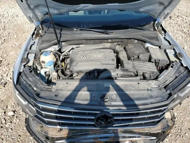 2017 VOLKSWAGEN PASSAT SE  