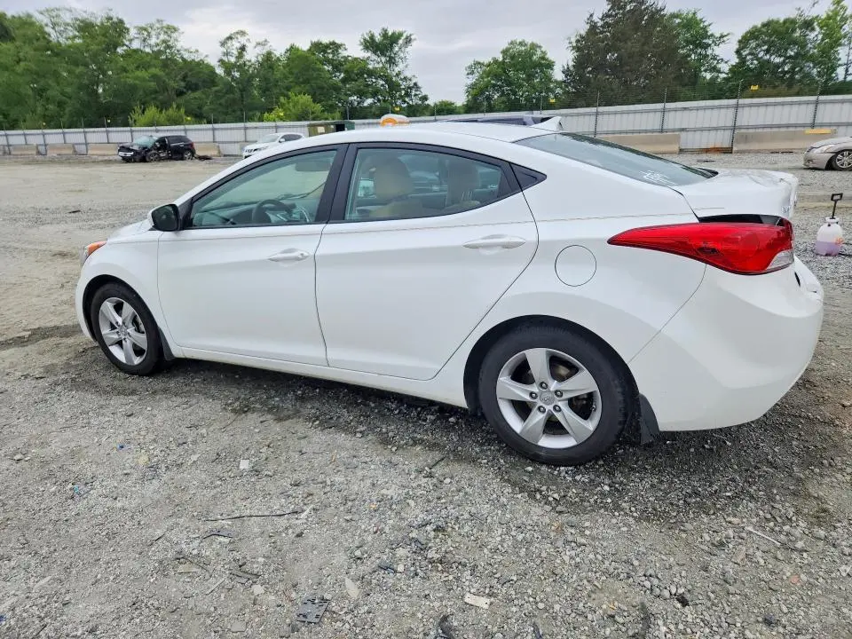 2012 HYUNDAI ELANTRA GLS  