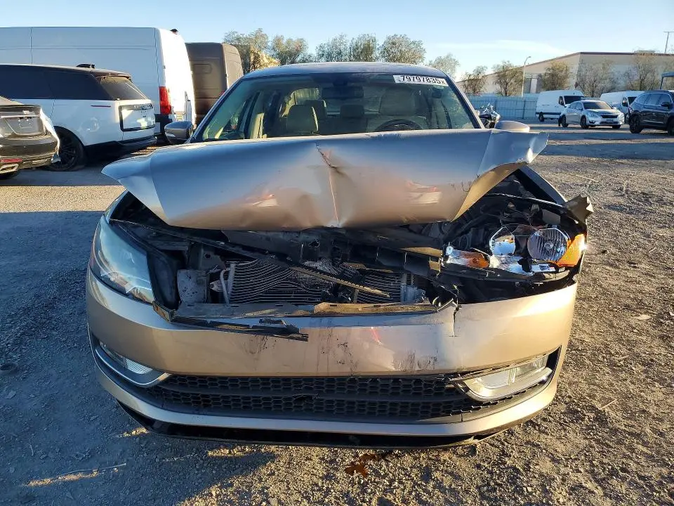 2015 VOLKSWAGEN PASSAT SEL  