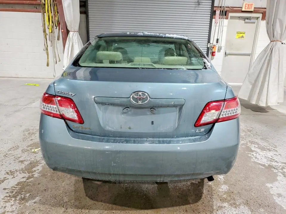 2010 TOYOTA CAMRY LE  