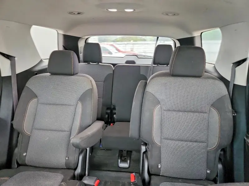2020 CHEVROLET TRAVERSE LT  