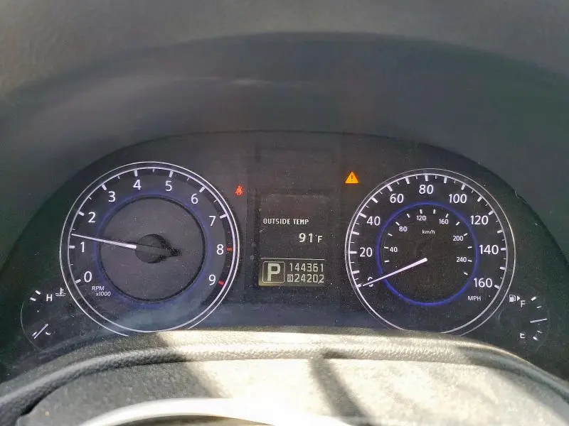 2011 INFINITI G37 BASE  