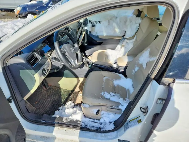 2014 VOLKSWAGEN JETTA SE  