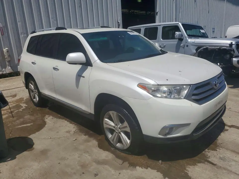 2013 TOYOTA HIGHLANDER LIMITED  