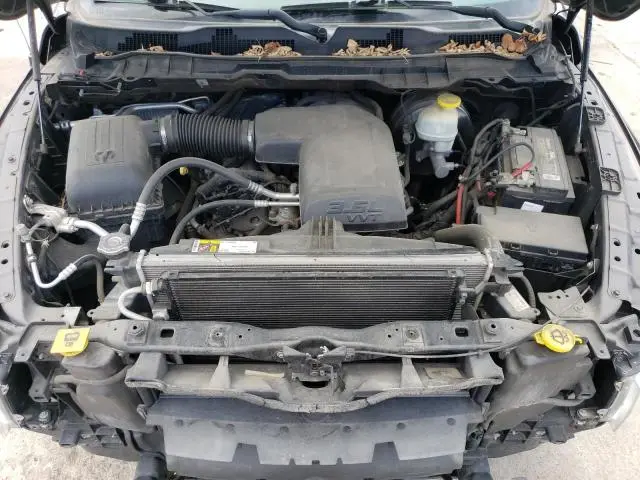 2017 RAM 1500 SLT  