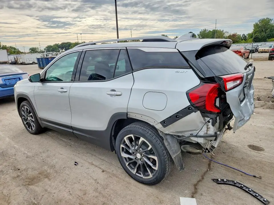 2022 GMC TERRAIN SLT  