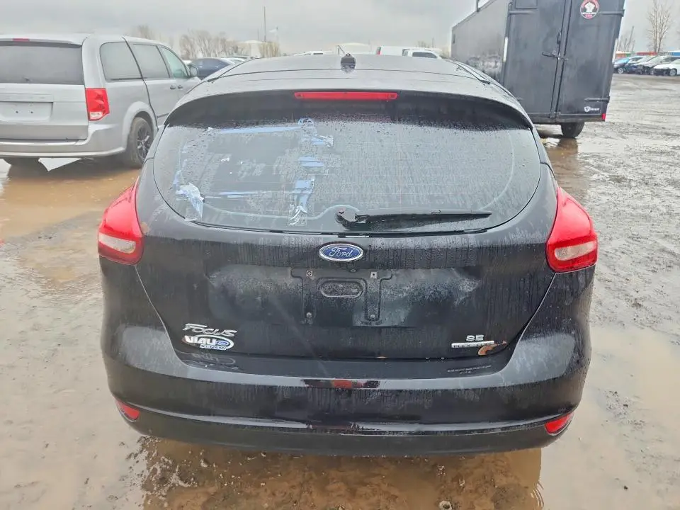 2016 FORD FOCUS SE  