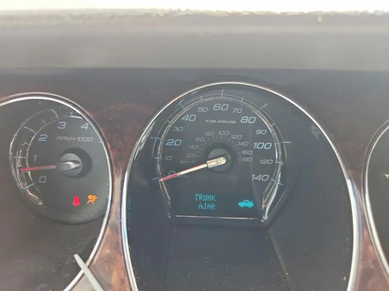 2010 FORD TAURUS SEL  