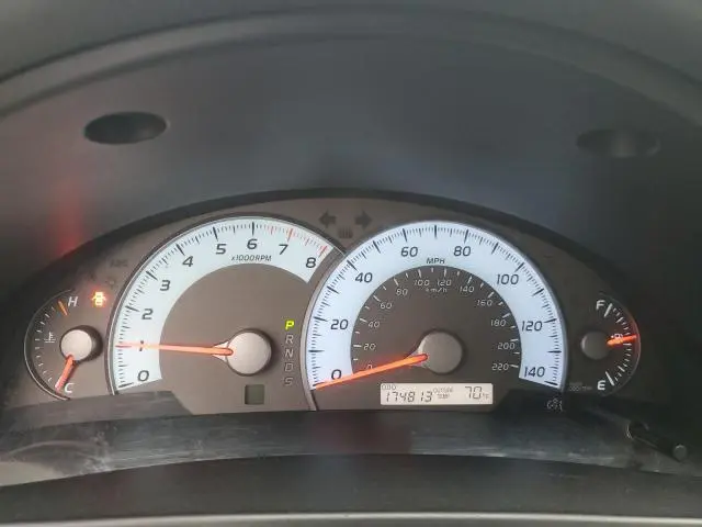 2011 TOYOTA CAMRY BASE  