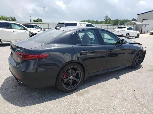 2017 ALFA ROMEO GIULIA TI  