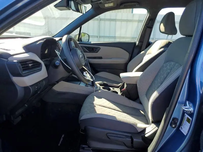 2025 SUBARU FORESTER   
