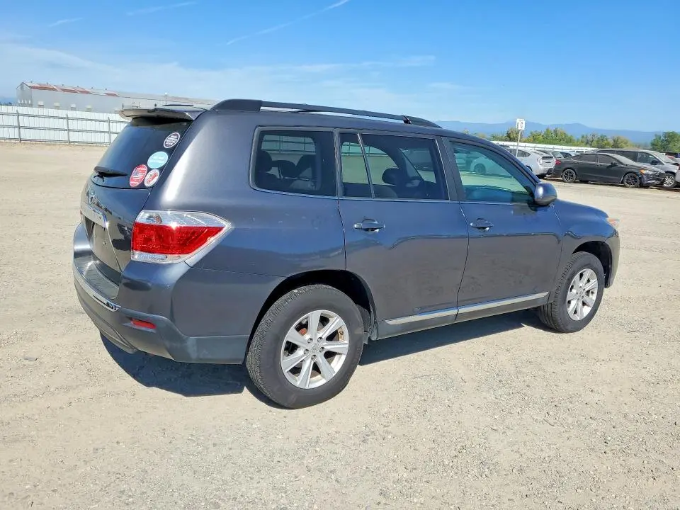 2013 TOYOTA HIGHLANDER PLUS  