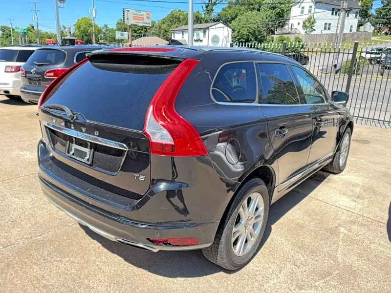 2016 VOLVO XC60 T5 PREMIER  