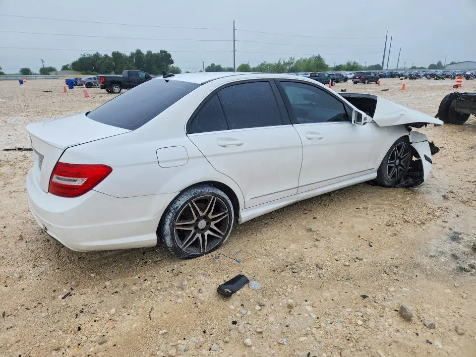 2013 MERCEDES-BENZ C 250  