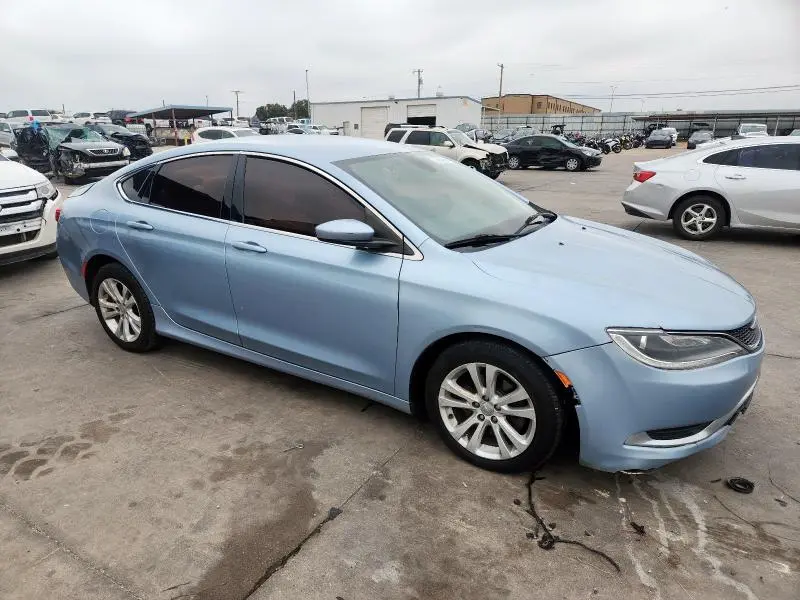 2015 CHRYSLER 200   